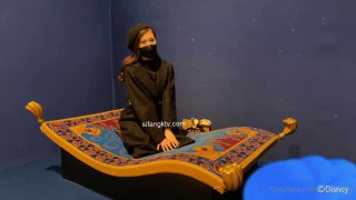 想要的贵妇人，全程露脸妩媚风骚诱人直播大秀，听狼友指挥漏出骚奶子揉捏，掰开骚穴看特写，逼逼水嫩丝滑